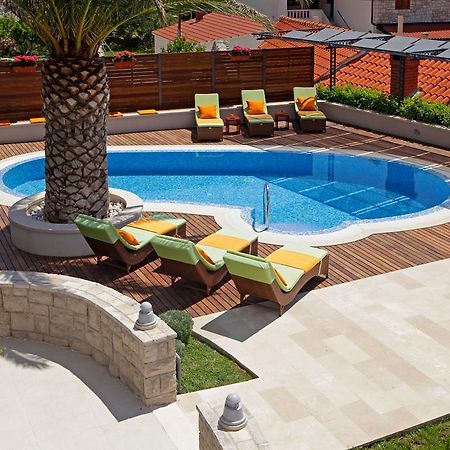 Apartments Diana - New Heated Pool Бол Екстериор снимка