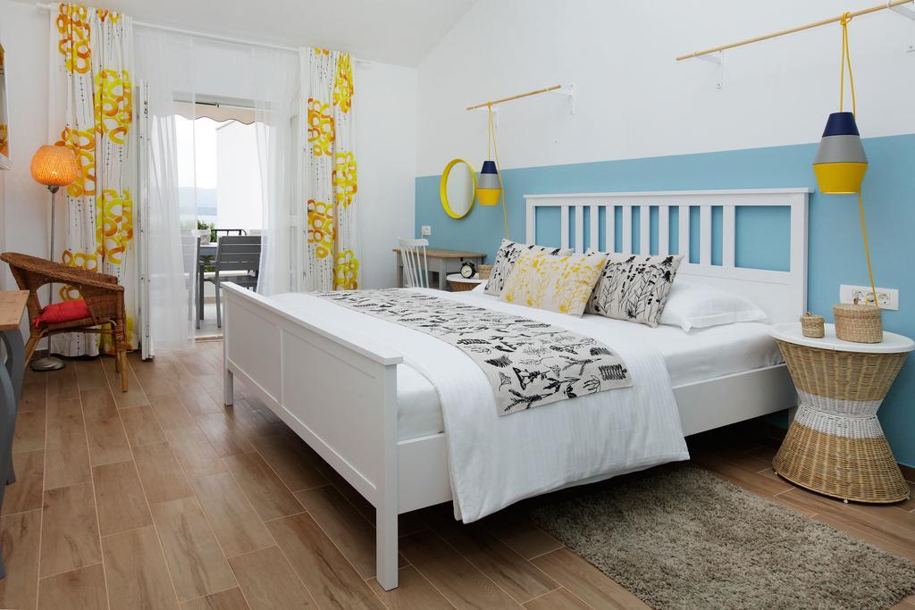 Apartments Diana - New Heated Pool Бол Екстериор снимка