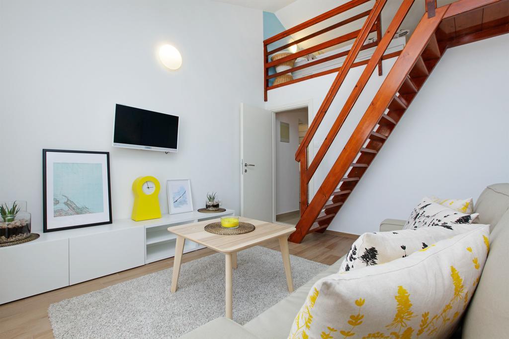Apartments Diana - New Heated Pool Бол Екстериор снимка