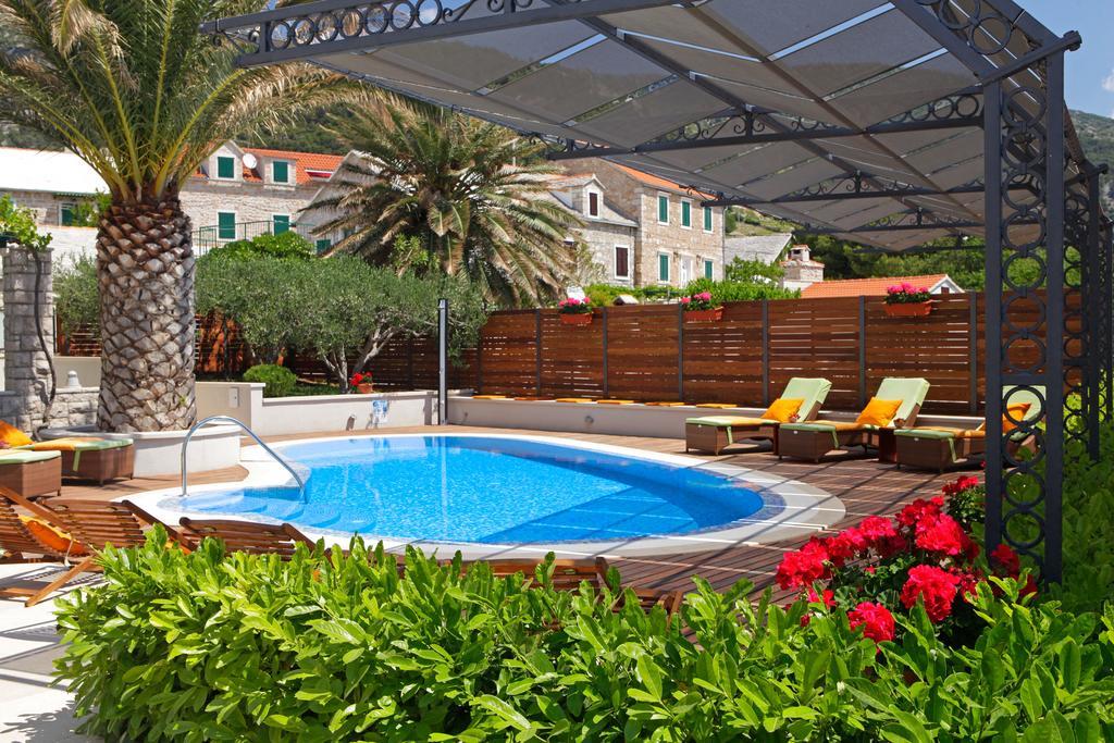 Apartments Diana - New Heated Pool Бол Екстериор снимка